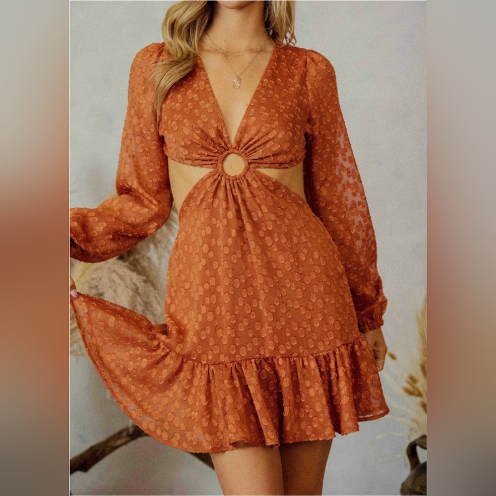 Cut out dress made of jacquard woven fabric